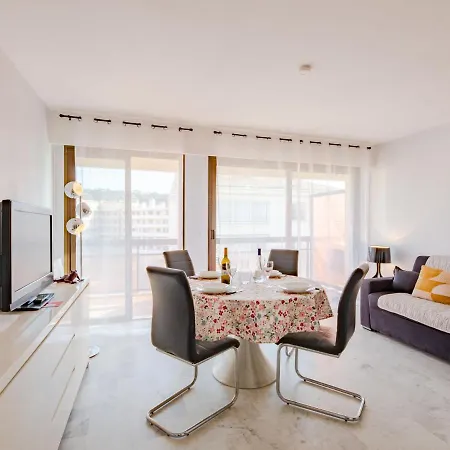 Azur-3 By Interhome