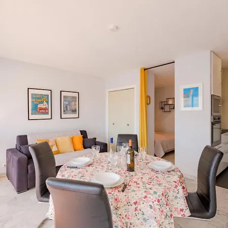 Apartment Azur By Interhome Sainte-Maxime
